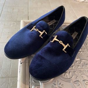 Men’s blue velvet loafers